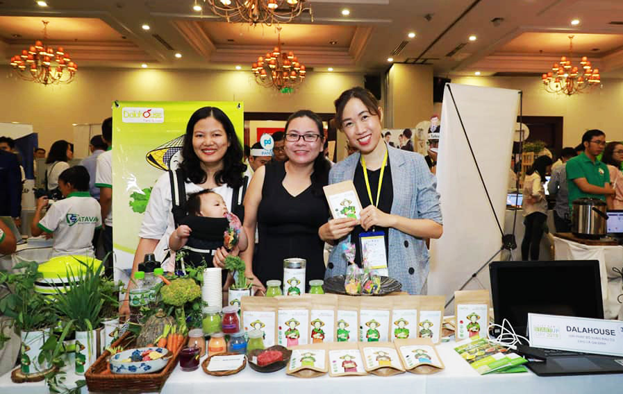 CEO đưa rau củ Đà Lạt lên Amazon: Làm nông nghiệp sạch phải có đủ đam mê, càng làm càng thấy có nhiều thứ cần - Ảnh 13. CEO đưa rau củ Đà Lạt lên Amazon: Làm nông nghiệp sạch phải có đủ đam mê, càng làm càng thấy có nhiều thứ cần - Ảnh 13.