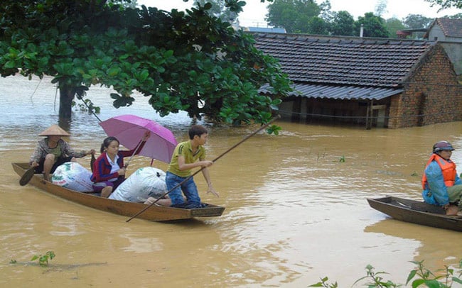 Bão số 8 đến gần, Bộ Công Thương lên kế hoạch điều tiết thủy điện - Ảnh 2.