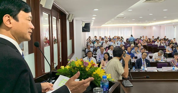 Trường ĐH Tôn Đức Thắng:  Lương hiệu trưởng gấp gần 30 lần giảng viên - Ảnh 2.
