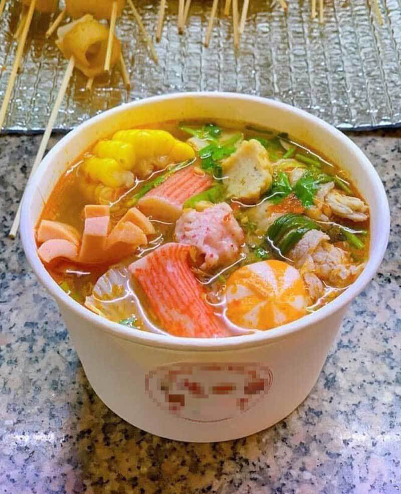 Lẩu ly hải sản giá rẻ giật mình chỉ 13.000 đồng đang lên cơn sốt - Ảnh 3. Lẩu ly hải sản giá rẻ giật mình chỉ 13.000 đồng đang lên cơn sốt - Ảnh 3.