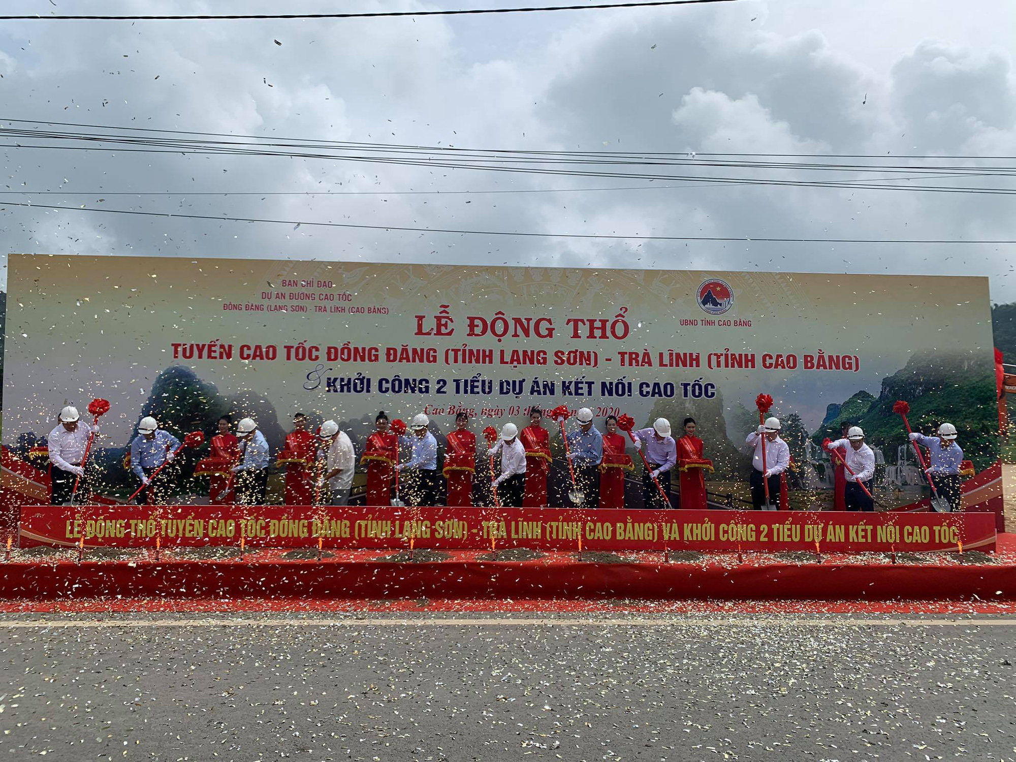 Bí thư Trung ương Đảng Võ Văn Thưởng: Tập trung mọi nguồn lực để Cao Bằng phát triển đồng bộ, bền vững - Ảnh 1.