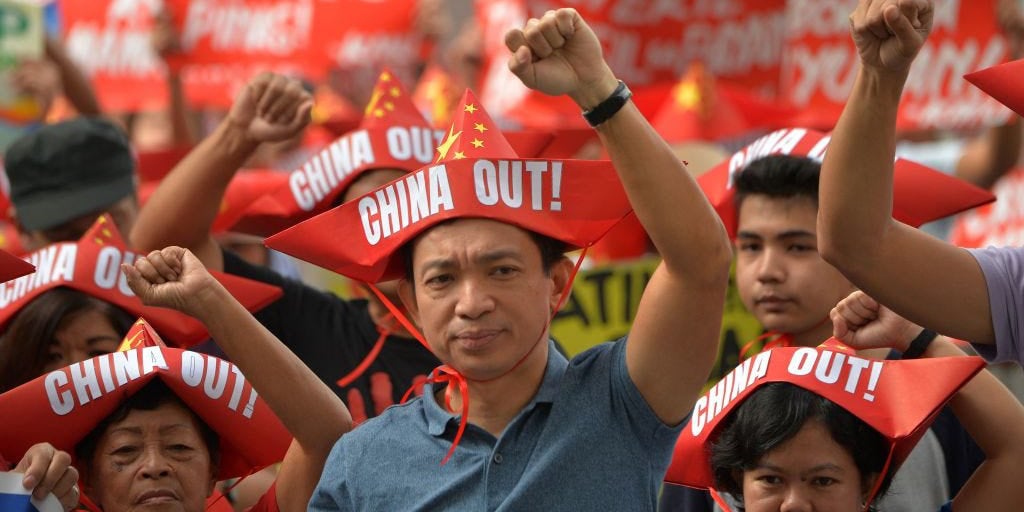 Quá nhiều bài học đau đớn, vì sao các nước vẫn lún sâu vào bẫy nợ Trung Quốc? - Ảnh 3. Quá nhiều bài học đau đớn, vì sao các nước vẫn lún sâu vào bẫy nợ Trung Quốc? - Ảnh 3.