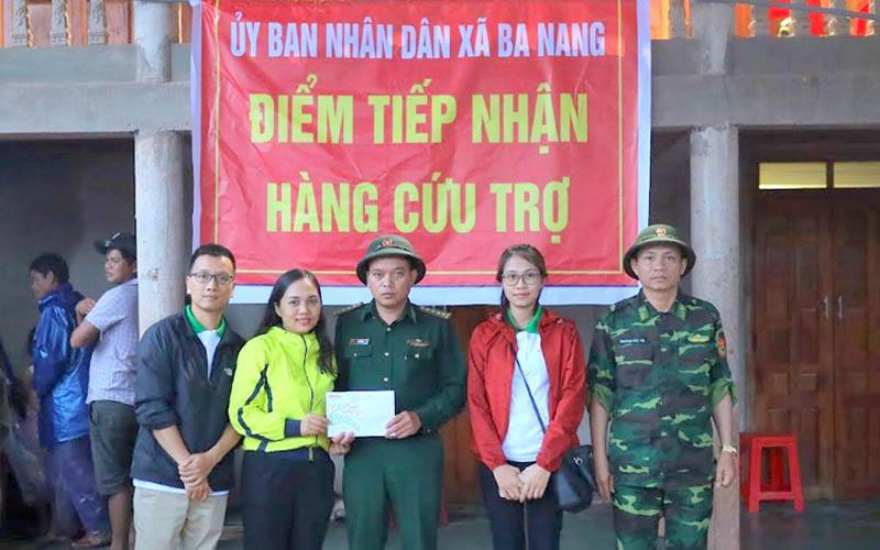 Trắng tay sau lũ, người dân ngóng sinh kế từng ngày - Ảnh 4.