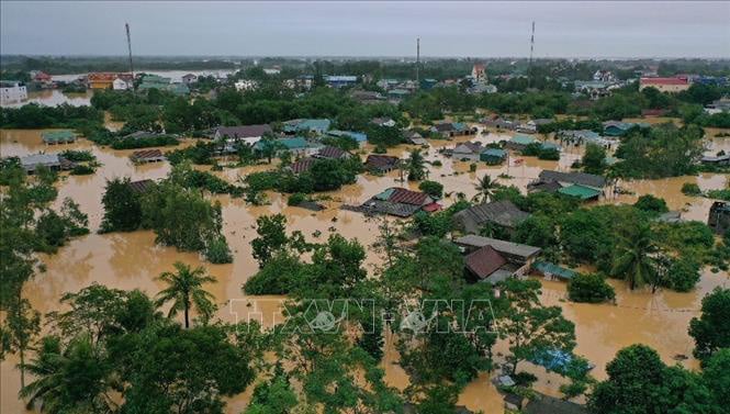 Bàn giải pháp hỗ trợ, khôi phục sản xuất nông nghiệp sau mưa lũ - Ảnh 1. Bàn giải pháp hỗ trợ, khôi phục sản xuất nông nghiệp sau mưa lũ - Ảnh 1.