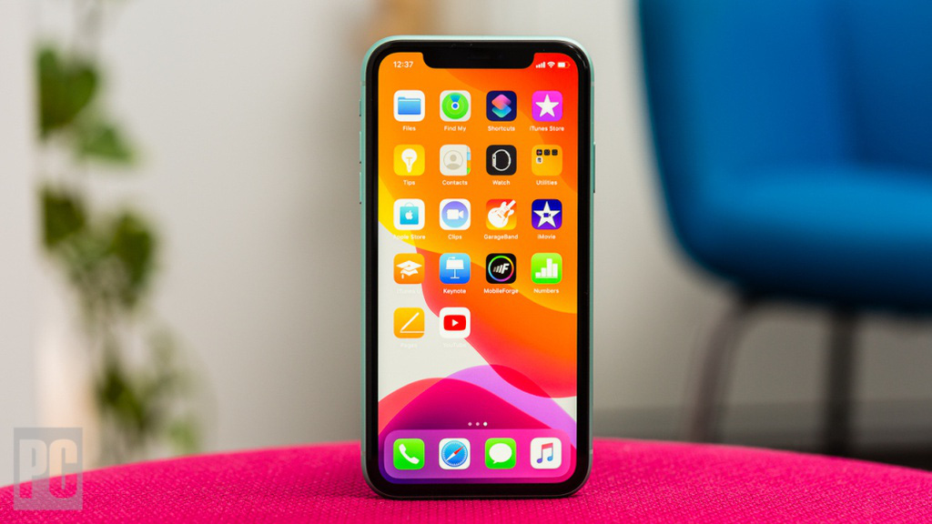 Google Pixel 5 khiến iPhone 11 trở nên lỗi thời và đắt đỏ - Ảnh 3. Google Pixel 5 khiến iPhone 11 trở nên lỗi thời và đắt đỏ - Ảnh 3.