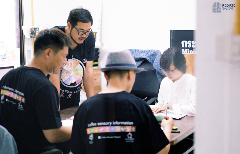 Julie Đặng: Vị giám khảo quốc tế trót "phải lòng" cà phê - Ảnh 5. Julie Đặng: Vị giám khảo quốc tế trót "phải lòng" cà phê - Ảnh 5.