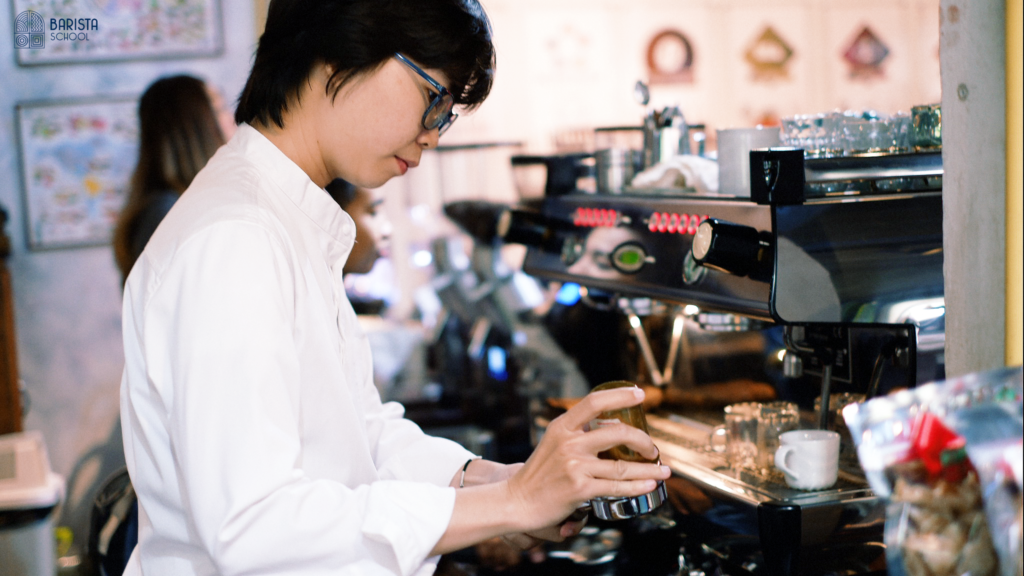 Julie Đặng: Vị giám khảo quốc tế trót "phải lòng" cà phê - Ảnh 1. Julie Đặng: Vị giám khảo quốc tế trót "phải lòng" cà phê - Ảnh 1.