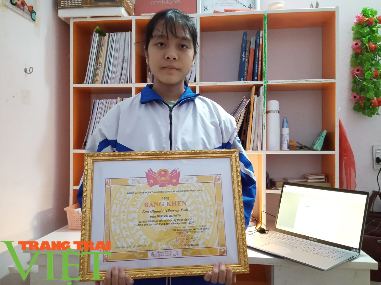 Nữ sinh say mê nghiên cứu khoa học kỹ thuật - Ảnh 5. Nữ sinh say mê nghiên cứu khoa học kỹ thuật - Ảnh 5.