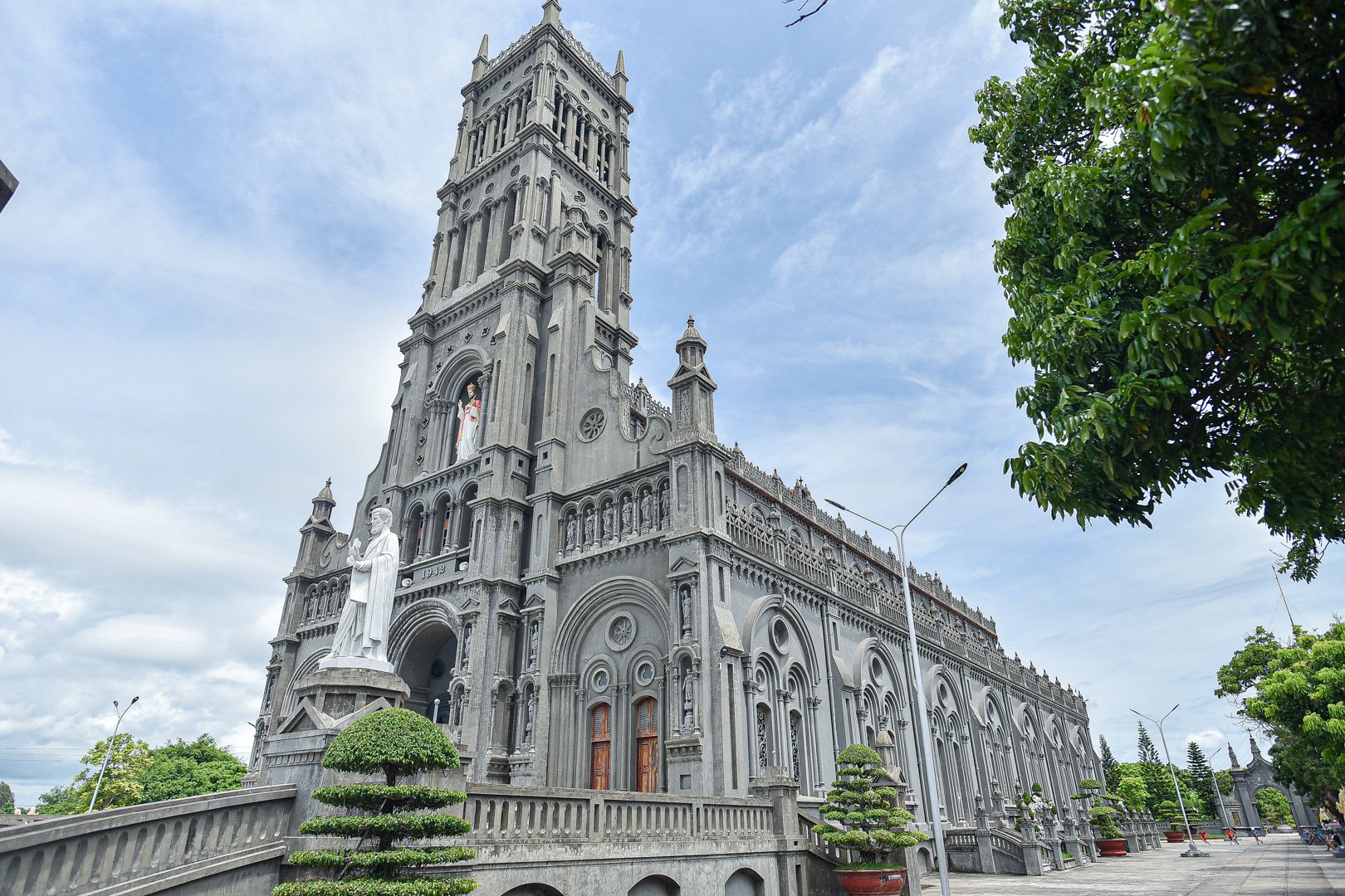 Đền Thánh Sa Châu - nhà thờ Nam Định đẹp uy nghi như ở trời Âu - Ảnh 3.