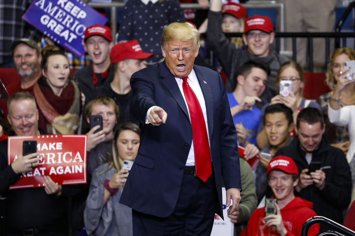 Trump thề sẽ biến Mỹ thành 'siêu cường sản xuất' không phụ thuộc vào Trung Quốc - Ảnh 1. Trump thề sẽ biến Mỹ thành 'siêu cường sản xuất' không phụ thuộc vào Trung Quốc - Ảnh 1.