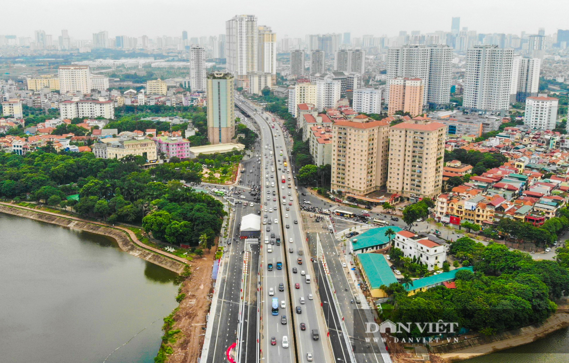 Tân chủ tịch Hà Nội cùng bộ trưởng Nguyễn Văn Thể dự lễ thông xe qua hồ Linh Đàm - Ảnh 11.
