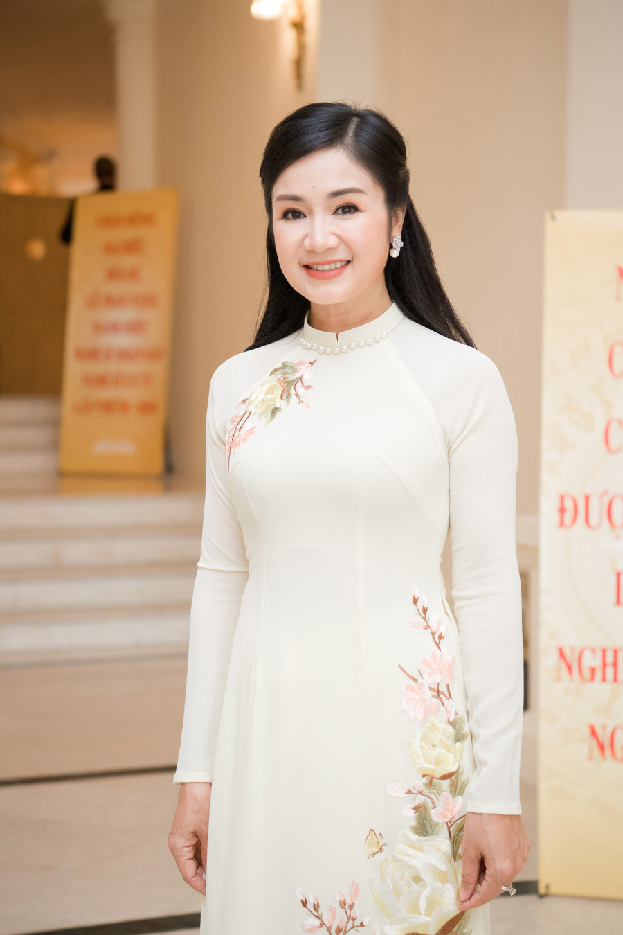 Thu Hà &quot;Lá ngọc cành vàng&quot;: Mỗi ngày của tôi giống như vai diễn vậy! - Ảnh 1.