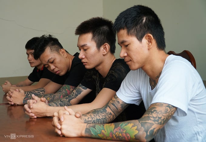 Băng đòi tiền bảo kê chợ hải sản bị bắt - Ảnh 1.