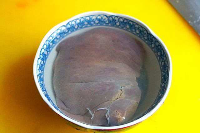 Mẹo làm gan heo xào không hôi, mềm thơm, ăn cực ngon - Ảnh 3.