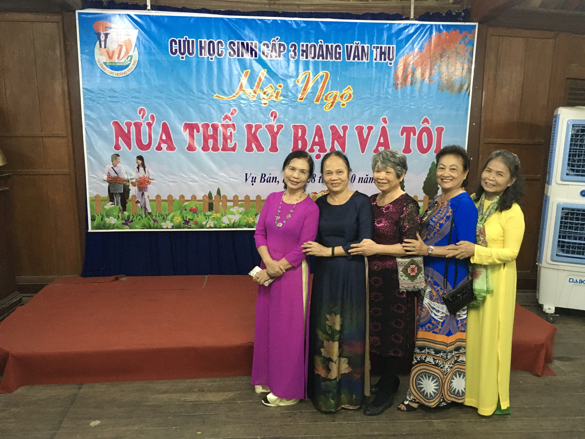 Kể chuyện làng: &quot;Những năm bom Mỹ trút trên mái nhà&quot; - Ảnh 4.