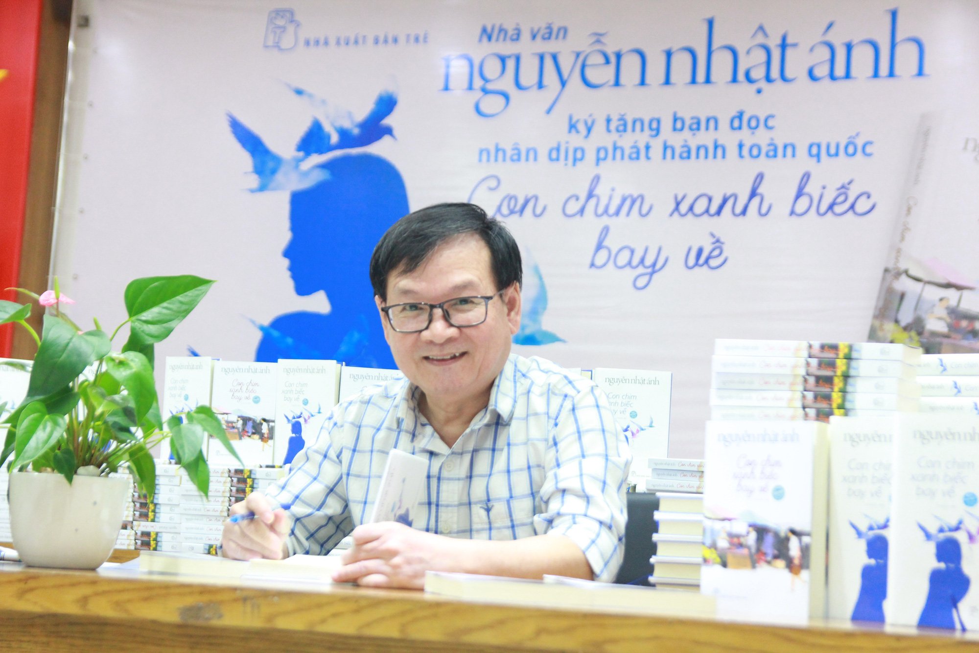 “Con chim xanh biếc bay về” - sắc xanh mới của Nguyễn Nhật Ánh - Ảnh 4.