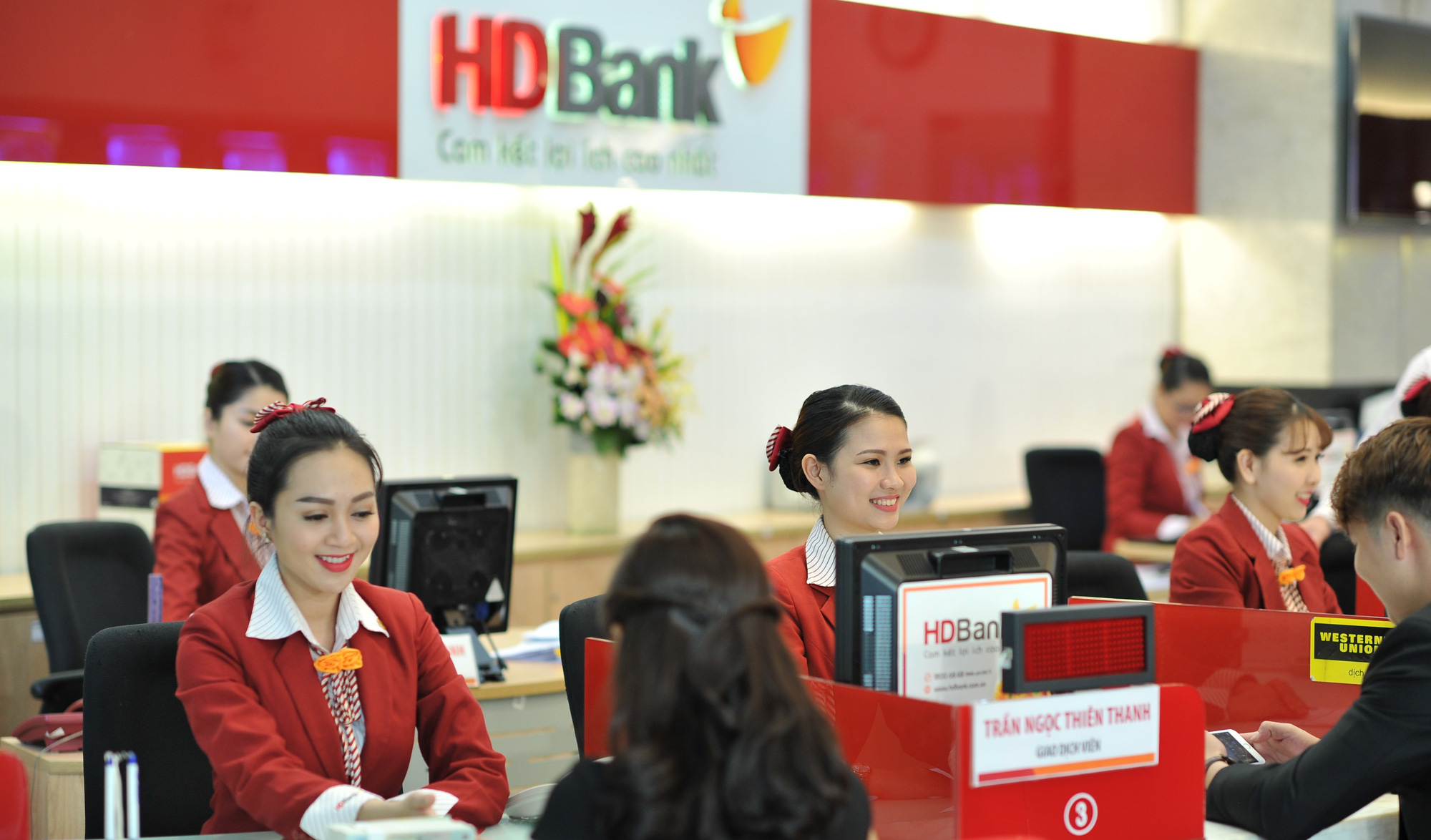 Tung thêm 500 tỷ đồng trái phiếu, tổng nợ của HDBank gần 243 nghìn tỷ đồng - Ảnh 2. Tung thêm 500 tỷ đồng trái phiếu, tổng nợ của HDBank gần 243 nghìn tỷ đồng - Ảnh 2.