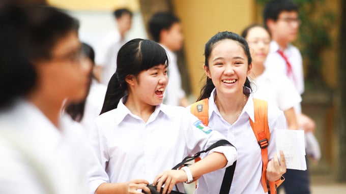 Vì sao Bộ GDĐT đề nghị hoãn tăng học phí? - Ảnh 2.
