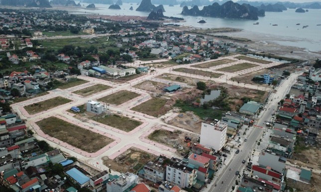 Quảng Ninh: Tạm dừng chuyển nhượng đất đai tại nhiều nơi ở Hạ Long - Ảnh 2.