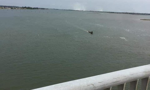 TT-Huế: Điều tra vụ nam thanh niên tử vong thương tâm trên phá Tam Giang  - Ảnh 1.