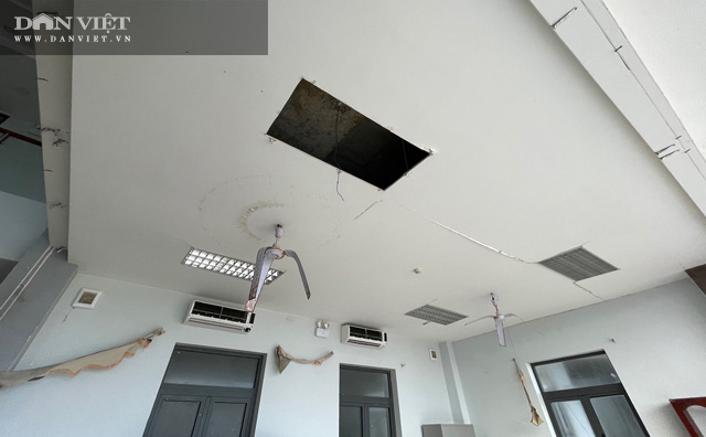Quảng Ngãi: Hư nát bên trong công trình UBND huyện 80 tỷ vừa nghiệm thu kĩ thuật  - Ảnh 6.
