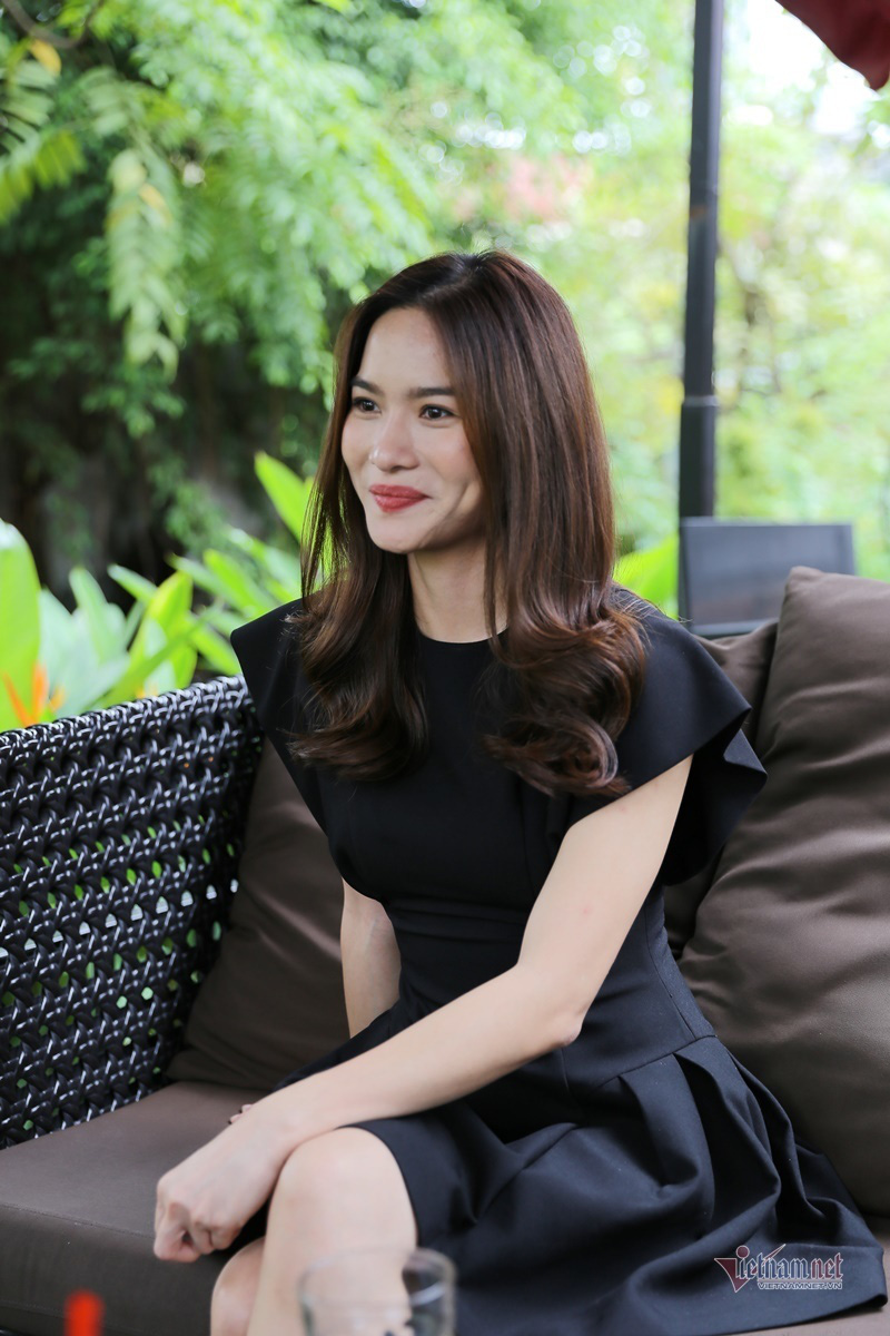 MC Mai Trang VTV: Nhiều người khuyên tôi lấy chồng giàu là xong - Ảnh 8.