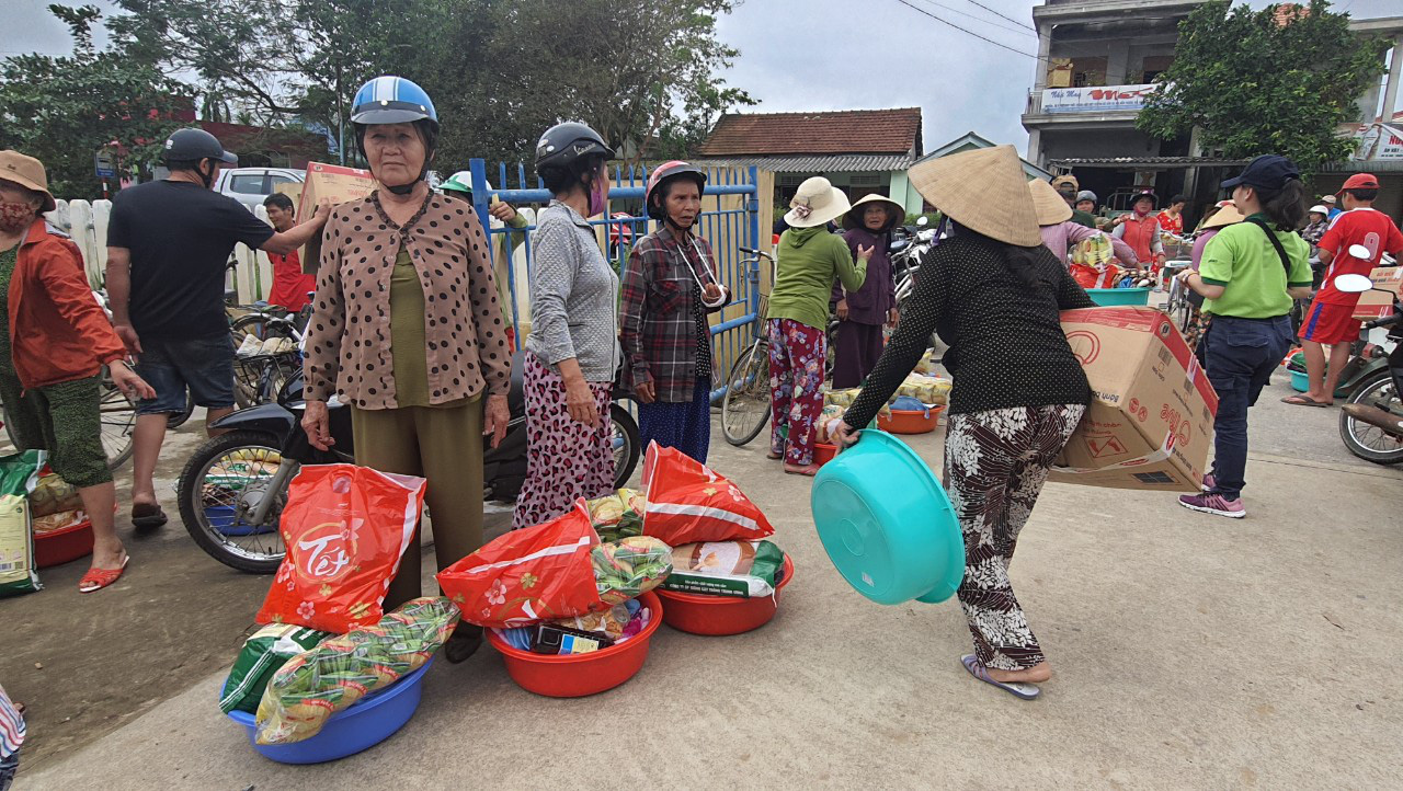 The Pan Group kết nối các doanh nghiệp chung tay thực hiện Chương trình “Hướng về miền Trung” - Ảnh 11. The Pan Group kết nối các doanh nghiệp chung tay thực hiện Chương trình “Hướng về miền Trung” - Ảnh 11.