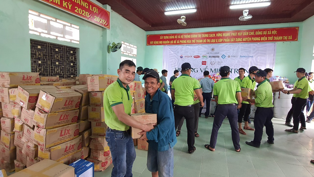 The Pan Group kết nối các doanh nghiệp chung tay thực hiện Chương trình “Hướng về miền Trung” - Ảnh 8. The Pan Group kết nối các doanh nghiệp chung tay thực hiện Chương trình “Hướng về miền Trung” - Ảnh 8.