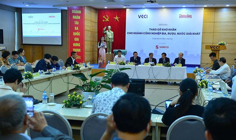 Ngành đồ uống &quot;mòn&quot; 20%- 40% lợi nhuận vì Nghị định 100 và Covid-19  - Ảnh 1.