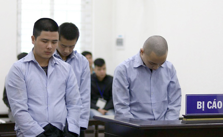 Giết tài xế taxi, ném xác xuống sông: 3 người Trung Quốc lĩnh án - Ảnh 1.