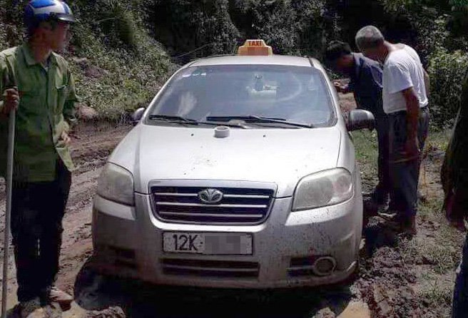 Giết tài xế taxi, ném xác xuống sông: 3 người Trung Quốc lĩnh án - Ảnh 2.