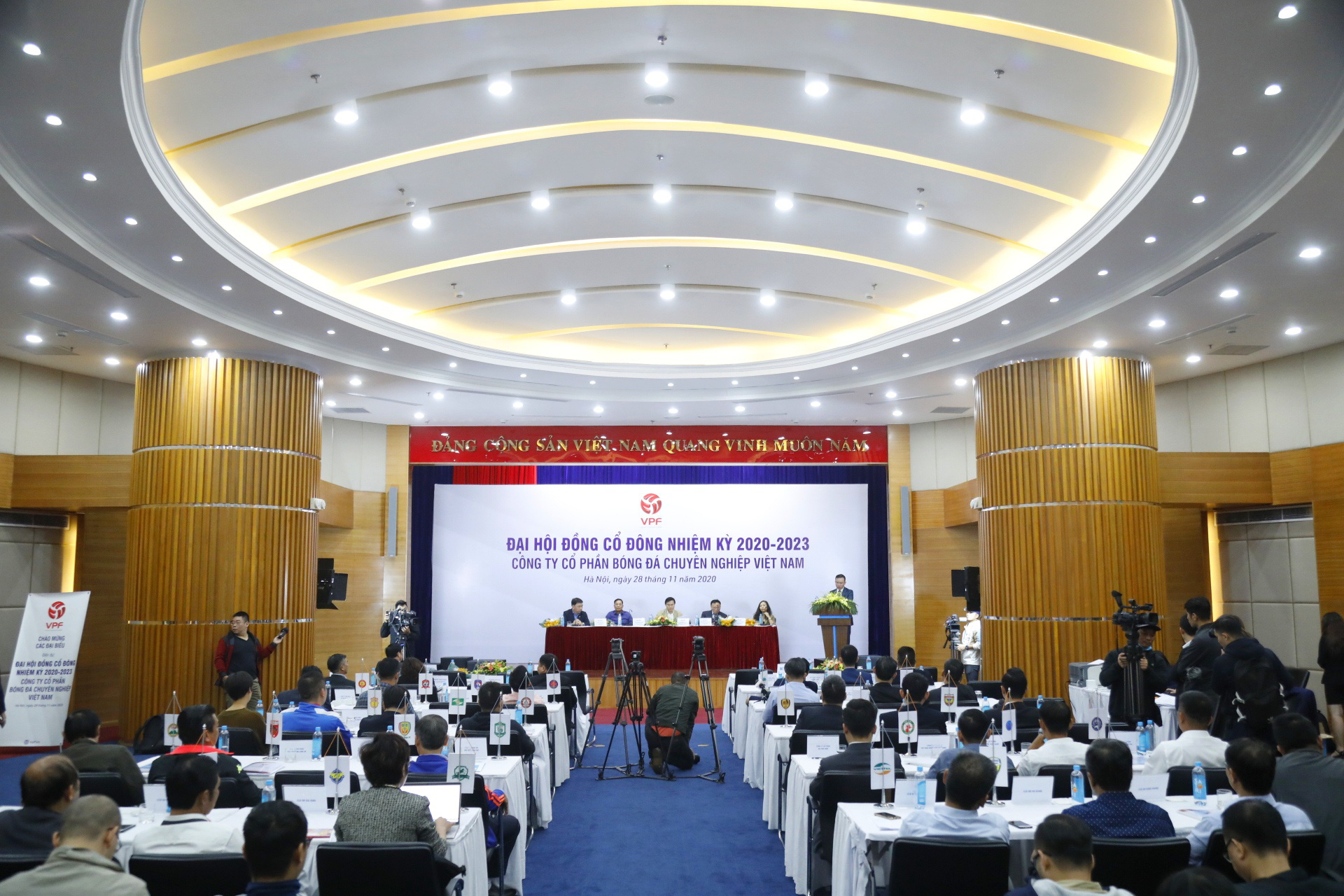 Đại hội đồng cổ đông VPF: Bầu Tú nói gì khi bớt &quot;1 ghế&quot;? - Ảnh 2.