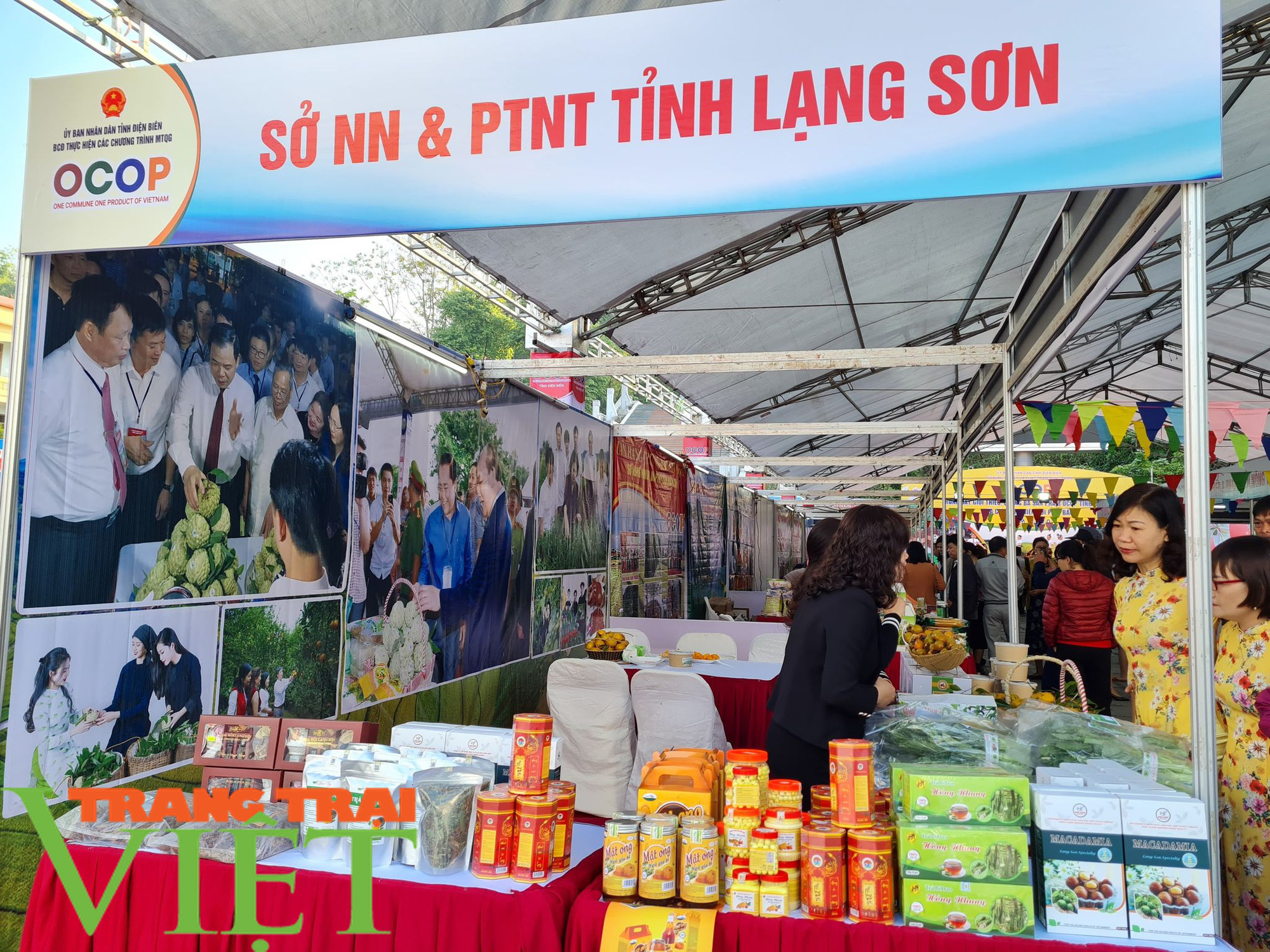 Hàng trăm sản phẩm OCOP đặc trưng các tỉnh miền núi phía Bắc quy tụ tại Điện Biên - Ảnh 7. Hàng trăm sản phẩm OCOP đặc trưng các tỉnh miền núi phía Bắc quy tụ tại Điện Biên - Ảnh 7.