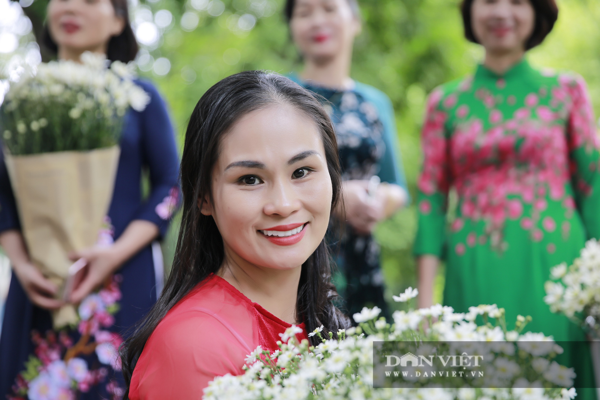 Cúc họa mi len lỏi xuống phố gọi gió Đông về - Ảnh 9.