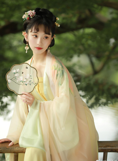 Cuộc sống như mơ của phụ nữ thượng lưu đời Đường - Ảnh 1.
