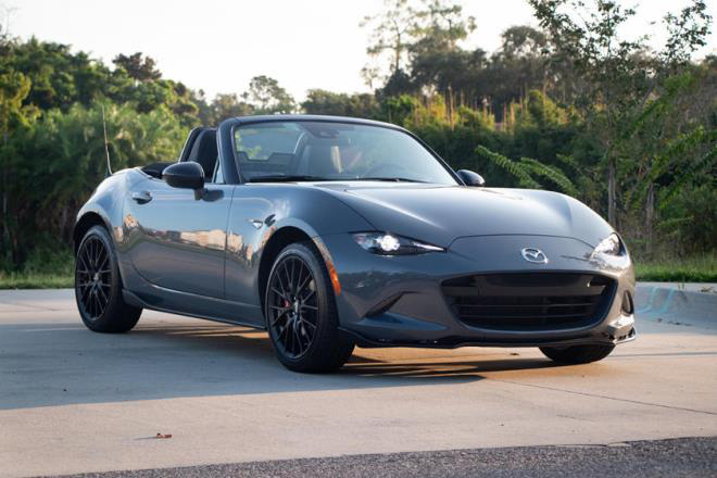 MX-5 Miata, xe thể thao mui trần 'ăn' khách nhất thế giới phiên bản 2021 - Ảnh 2. MX-5 Miata, xe thể thao mui trần 'ăn' khách nhất thế giới phiên bản 2021 - Ảnh 2.