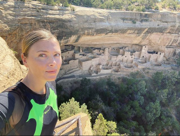 Ngỡ ngàng trước nhan sắc của Sharapova sau khi giải nghệ - Ảnh 2.