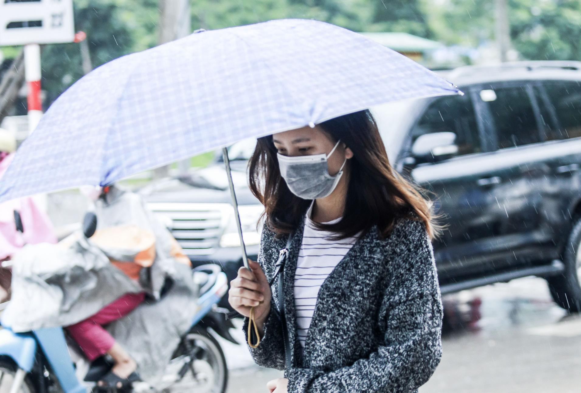 Không khí lạnh sắp tăng cường, đầu tuần tới miền Bắc mưa phùn rét đậm, vùng núi có băng giá - Ảnh 1.