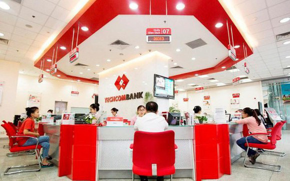 Đón Tết 2021: Techcombank “thăng hạng”, gia đình tỷ phú Hồ Hùng Anh “hốt” bạc - Ảnh 1.