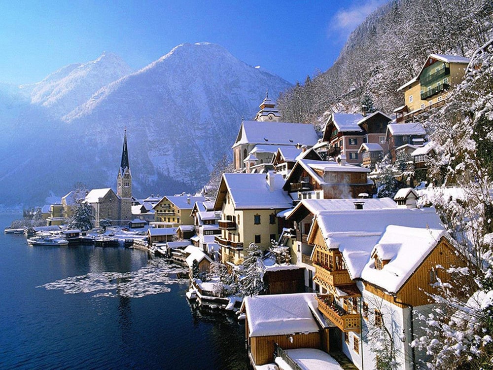 Làng cổ 7.000 năm tuổi Hallstatt đẹp mê mẩn vào mùa đông - Ảnh 1.