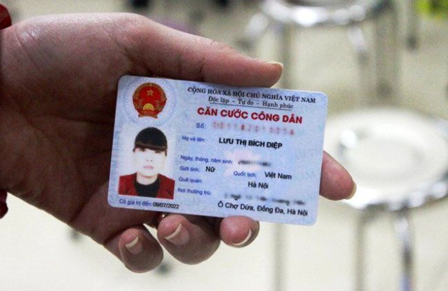 Chuyển CMND sang Căn cước công dân người lao động có phải đổi sổ BHXH? - Ảnh 1.