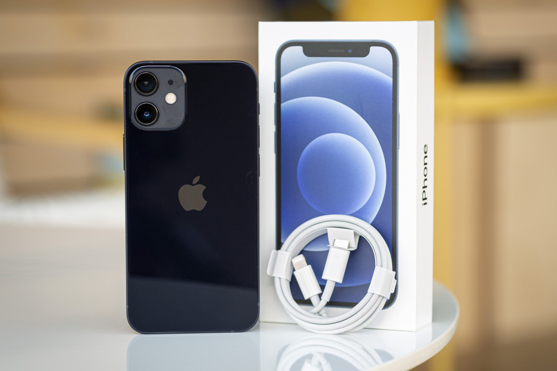 Trải nghiệm iPhone 12 mini: nhỏ, mạnh nhưng vẫn bị "ghẻ lạnh" - Ảnh 11. Trải nghiệm iPhone 12 mini: nhỏ, mạnh nhưng vẫn bị "ghẻ lạnh" - Ảnh 11.