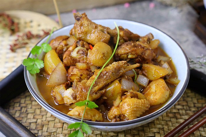 Khi kho thịt gà công nghiệp, cần thêm bước này để gà luôn thơm ngon, không tanh - Ảnh 7.