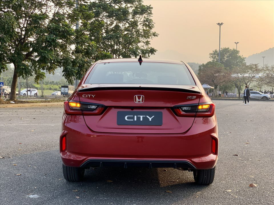 Honda City hay Hyundai Accent 2021 đáng tiền hơn? - Ảnh 10.
