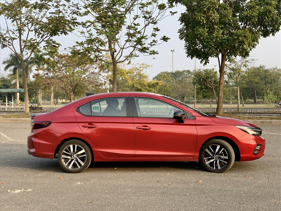 Honda City hay Hyundai Accent 2021 đáng tiền hơn? - Ảnh 5.