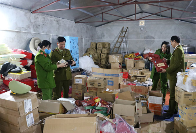 Thái Nguyên thu giữ nhiều hàng hóa nhập lậu trị giá trên 134 triệu đồng - Ảnh 1. Thái Nguyên thu giữ nhiều hàng hóa nhập lậu trị giá trên 134 triệu đồng - Ảnh 1.