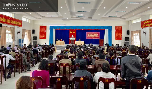 Quảng Ngãi: Bí thư Tỉnh ủy lắng nghe trăn trở để gỡ khó giúp nông dân  - Ảnh 2.