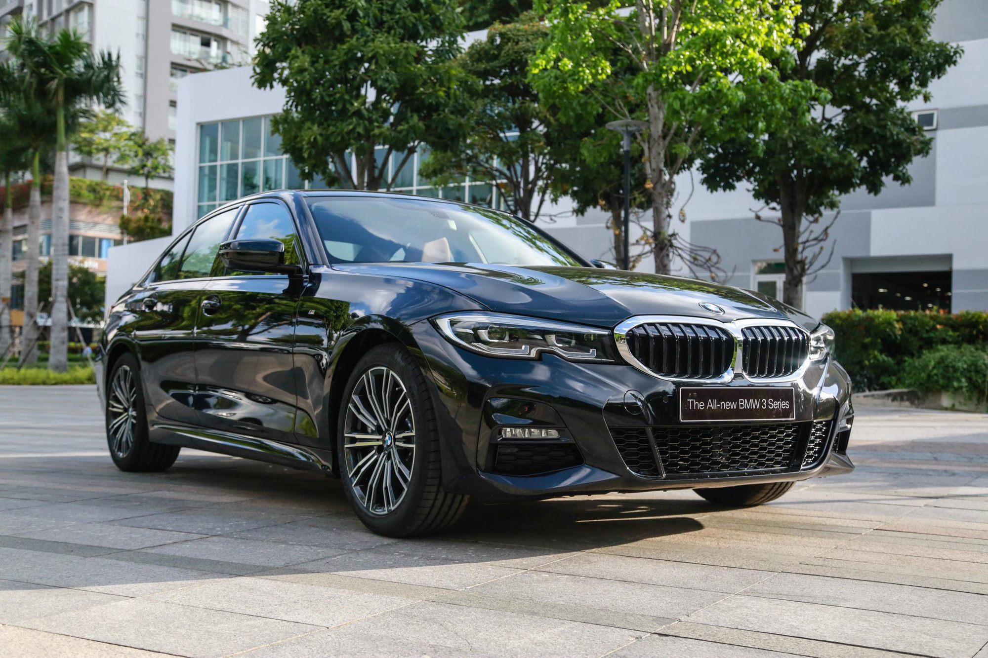 So sanh BMW 330i M Sport hay Mercedes-AMG A 35 4Matic anh 2 So sanh BMW 330i M Sport hay Mercedes-AMG A 35 4Matic anh 2