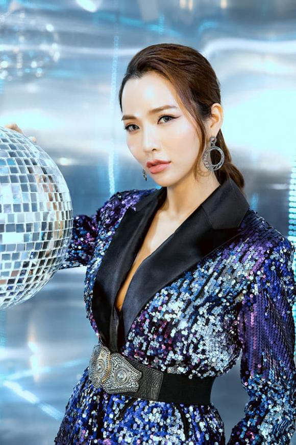 &quot;Vietnam International Fashion Festival 2020&quot;: Những siêu mẫu vang bóng một thời chứng tỏ đẳng cấp - Ảnh 11.