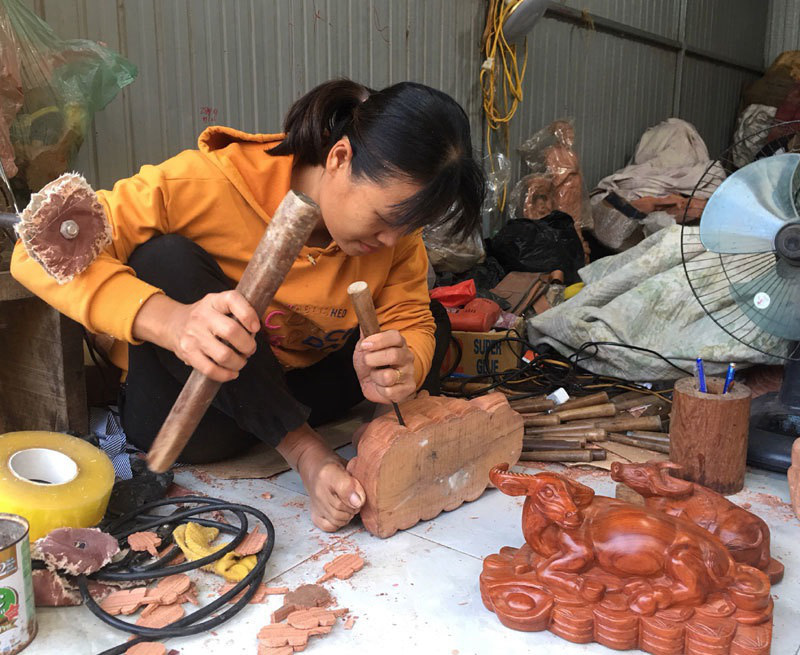 Bán đàn trâu 500 con, thu ngay 300 triệu đồng ăn Tết - Ảnh 3. Bán đàn trâu 500 con, thu ngay 300 triệu đồng ăn Tết - Ảnh 3.
